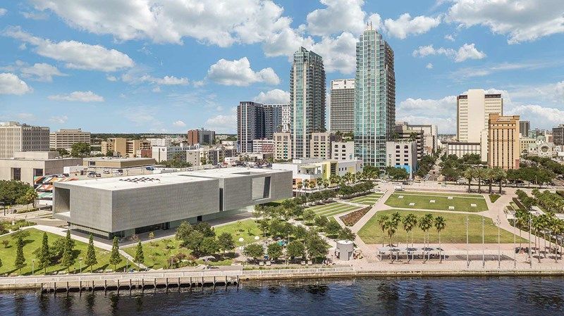 Central Living - Downtown Tampa & Curtis Hixon Park