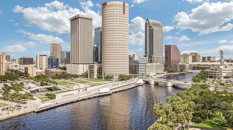 Central Living - Downtown Tampa & Curtis Hixon Park
