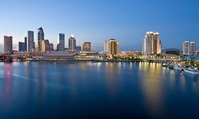 Central Living - Tampa Skyline