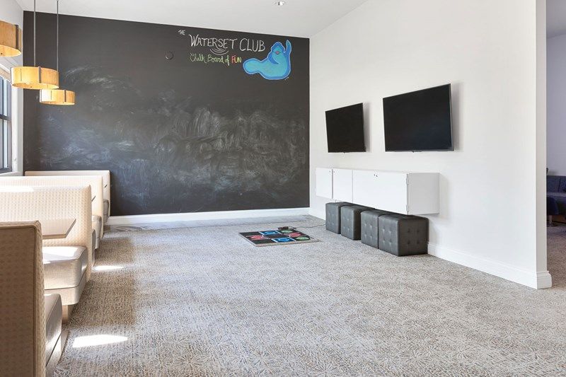 Waterset Club - Bonus Room