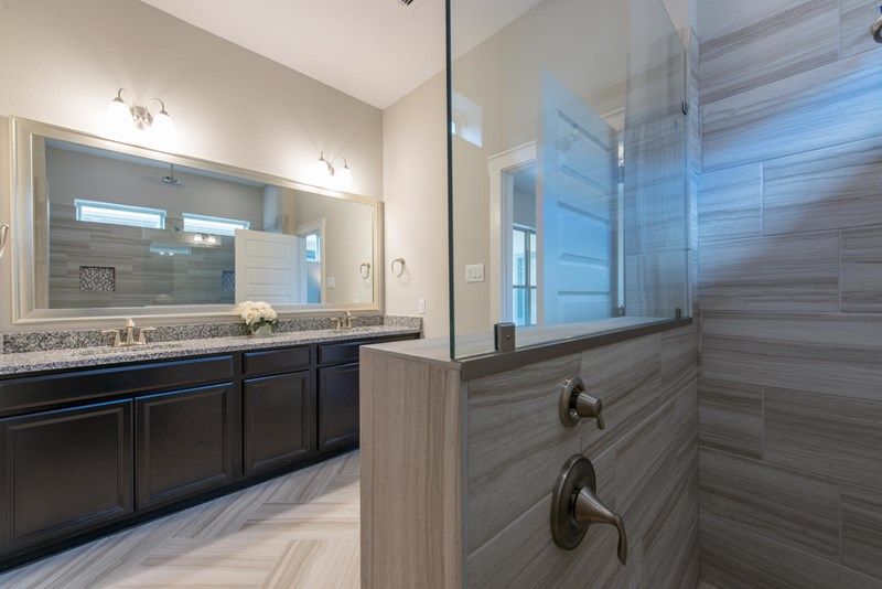 The Benefield - Owner's Bath