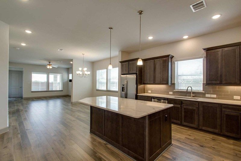 The Glencrest - Kitchen