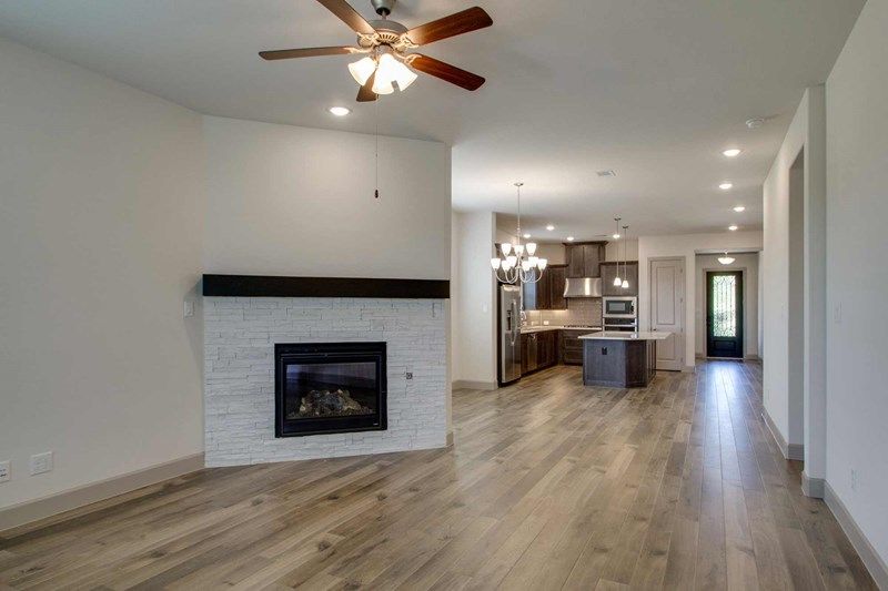 The Glencrest - Family Room