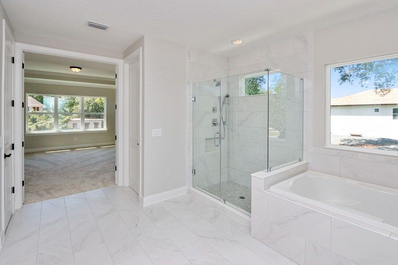 The Blackwater II - Owner's Bath