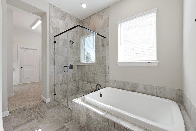 The Thomasville - Owner's Bath