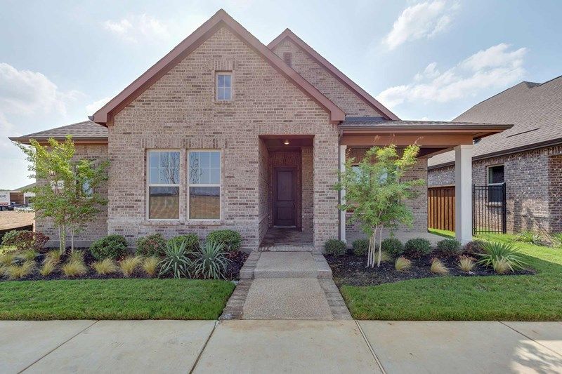 4609 Beaver Creek Drive. Arlington, TX 76005