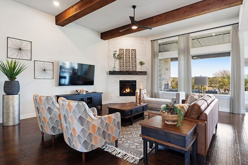 The Woodside - Living Room
