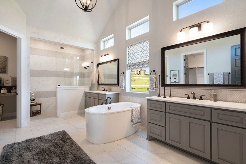 The Woodside - Owner's Bath