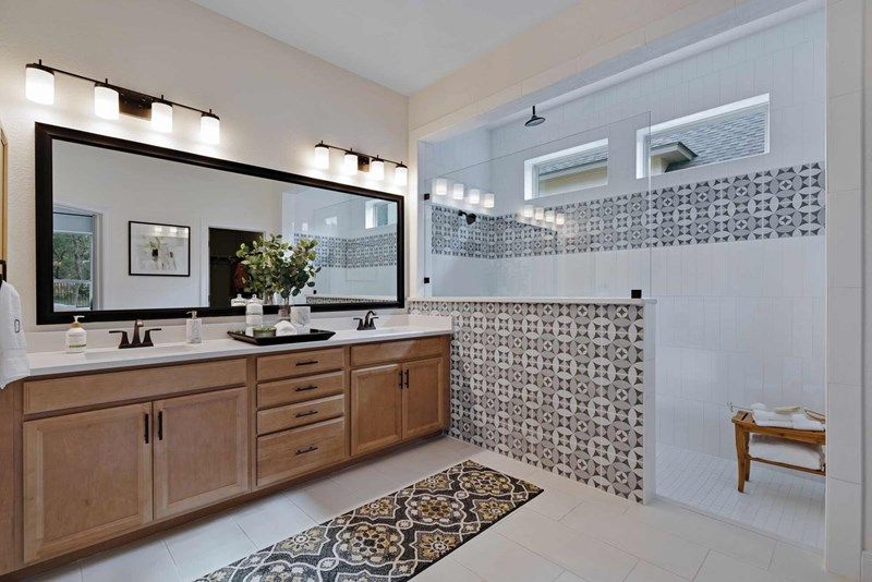 The Halsted - Owner's Bath