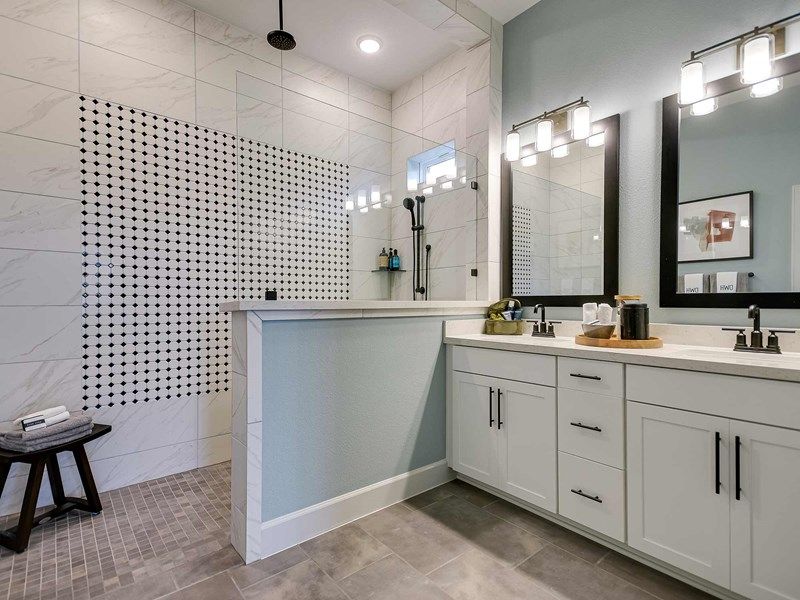The Stratton - Owner's Bath