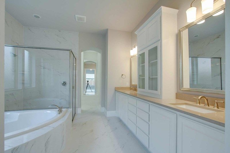 The Ardell - Owner's Bath