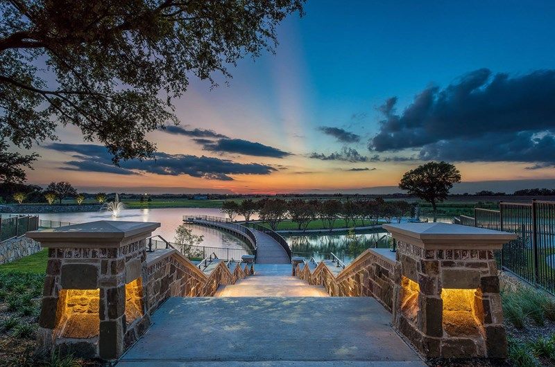 Mustang Lakes