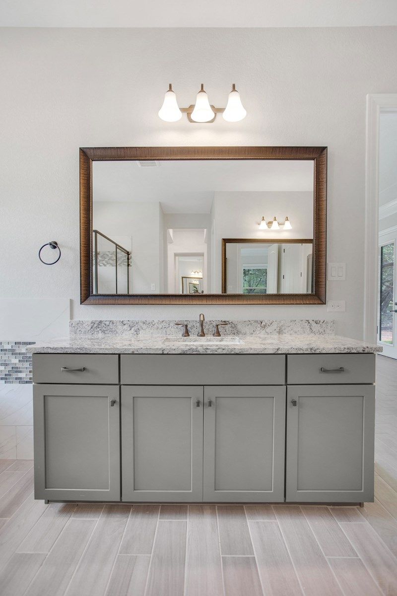 The Stonecrest - Owner's Bath
