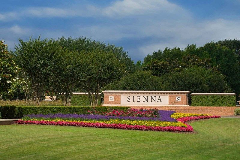 Sienna - Entrance Monument