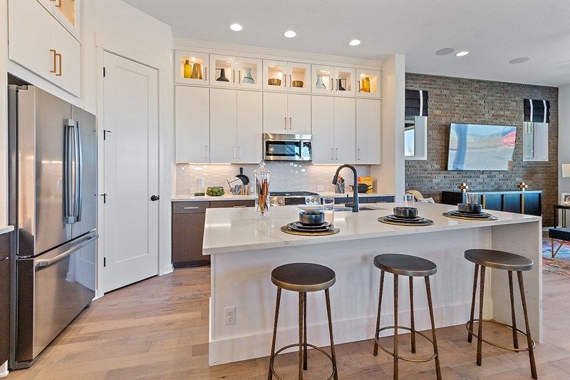 The Devin - Kitchen