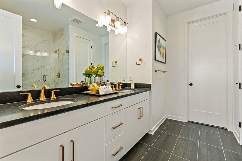 The Devin - Owner's Bathroom