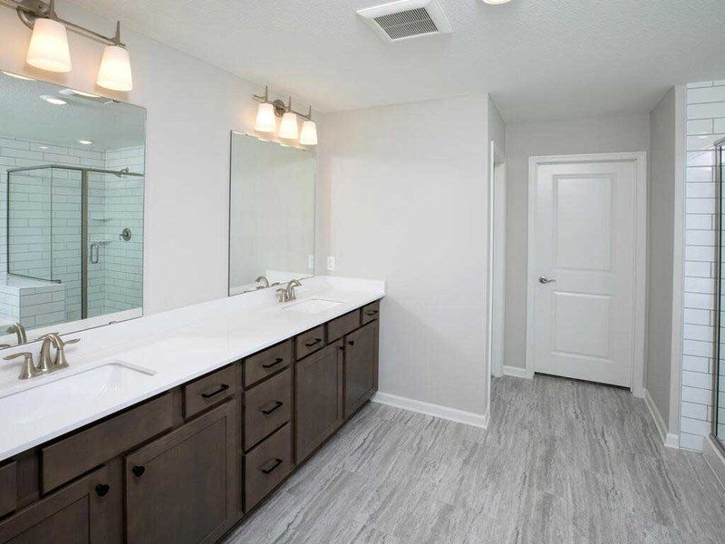 The Nokomis - Owner's Bath