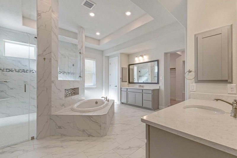 The Fredericksburg - Owner's Bath