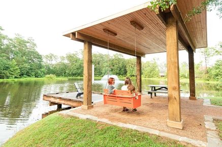 Grand Central Park - Mystic Pond