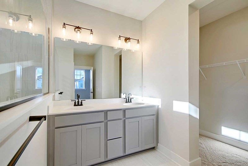 The Indigo - Owner's Bath