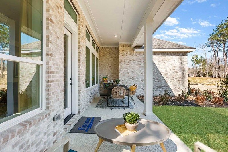 The Hanford - Covered Patio