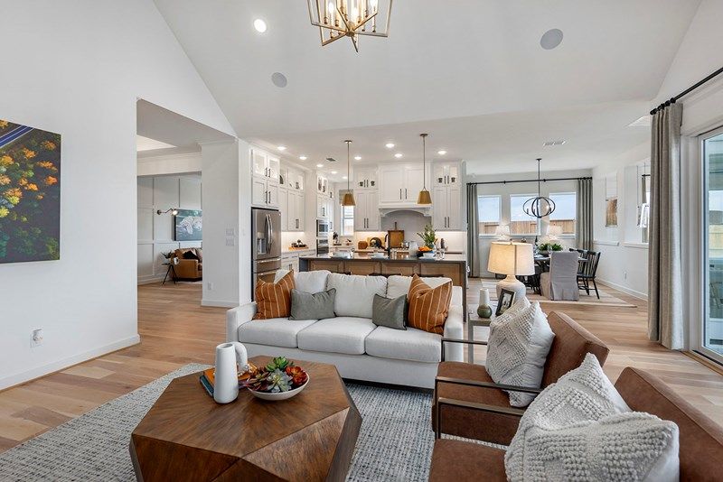 The Leeward - Family Room