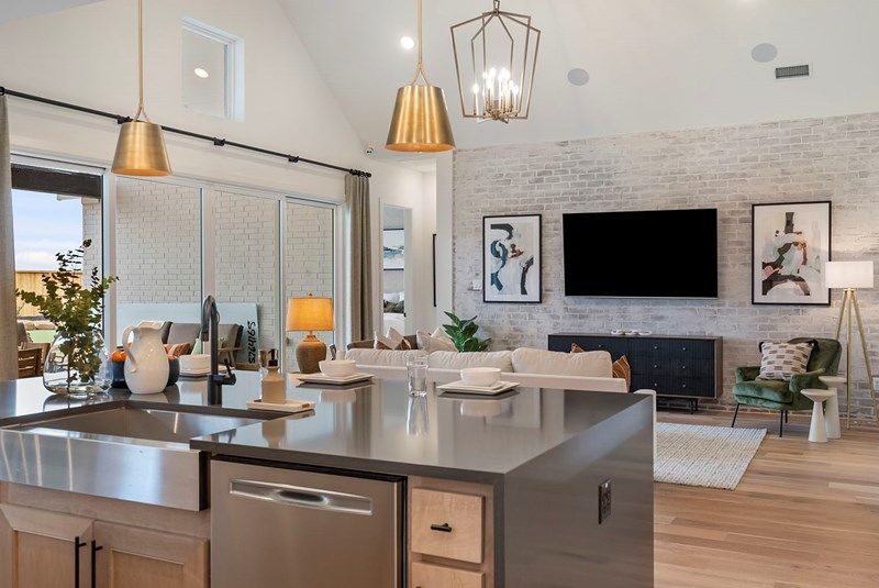 The Leeward - Family Room