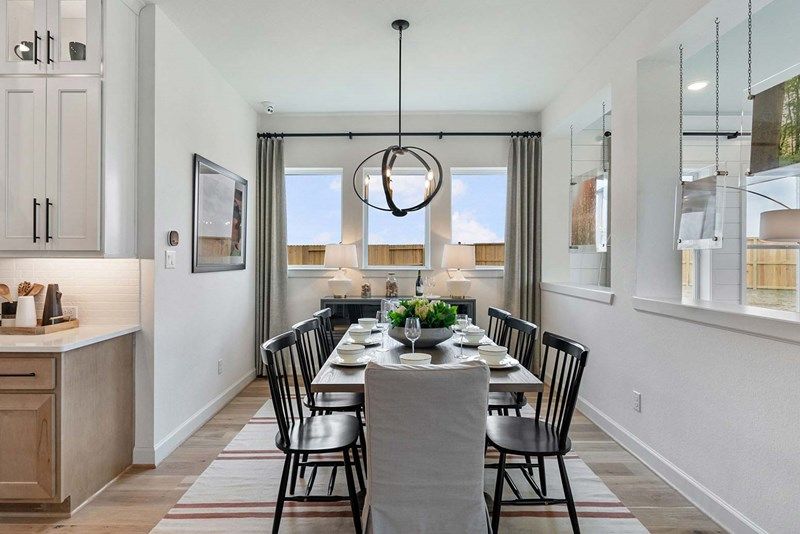 The Leeward - Dining Room