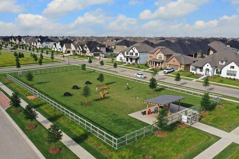 casa en The Retreat at Harvest por David Weekley Homes