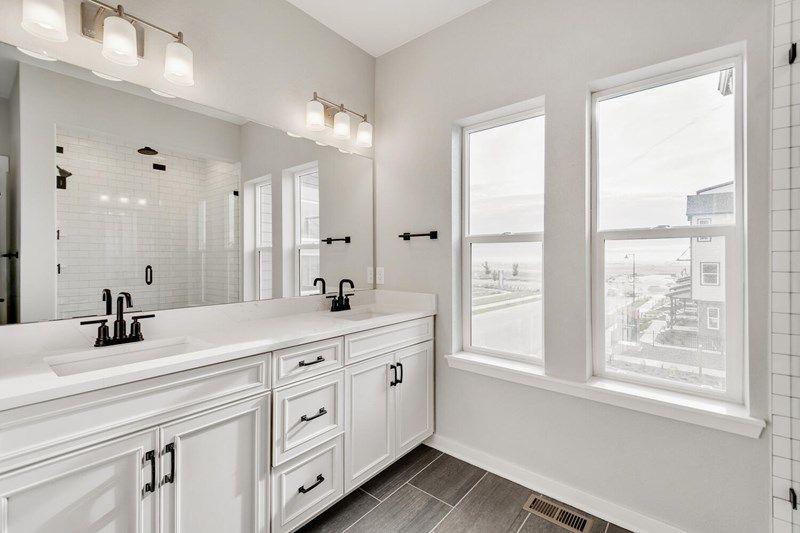 The Bates - Owner's Bath