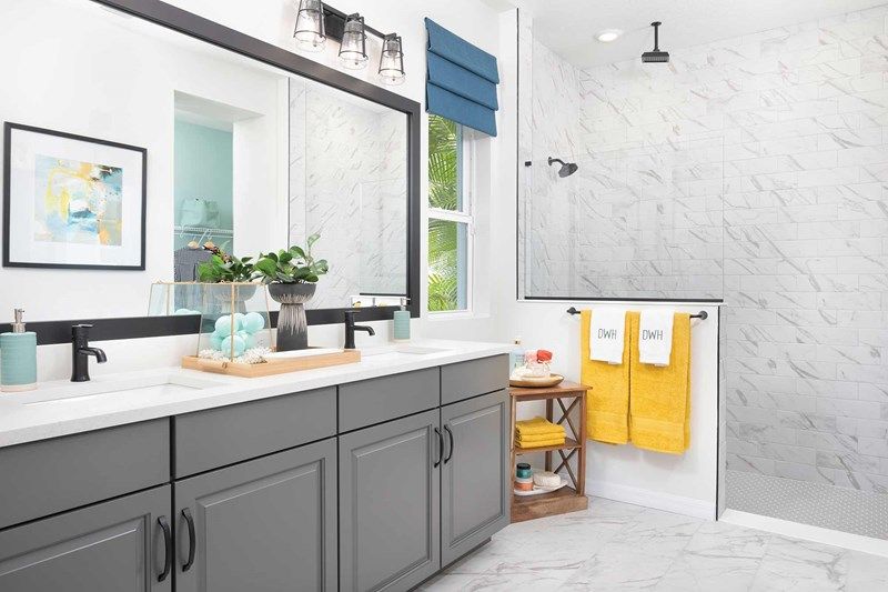 The Nightingale - Owner's Bath