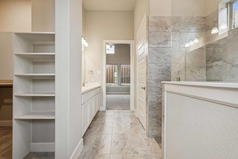 The Fernhill - Owner's Bath