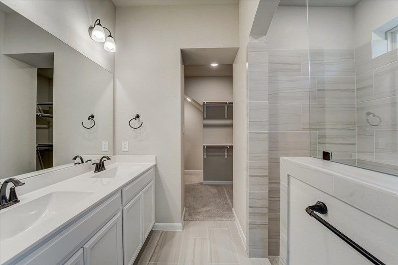 The Greensbrook - Owner's Bath