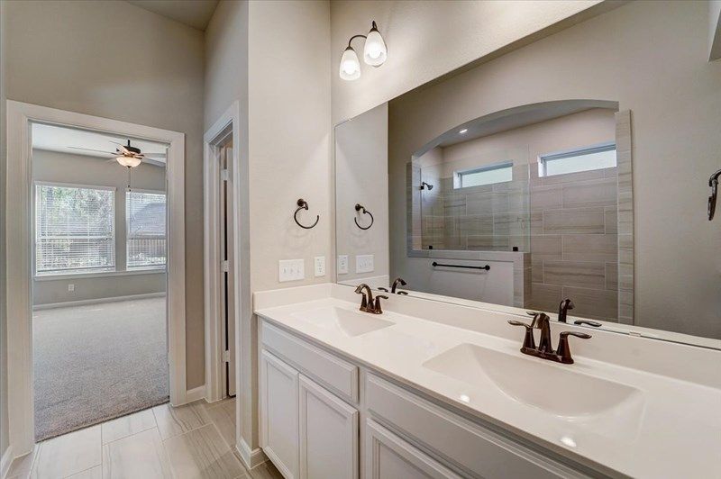 The Greensbrook - Owner's Bath