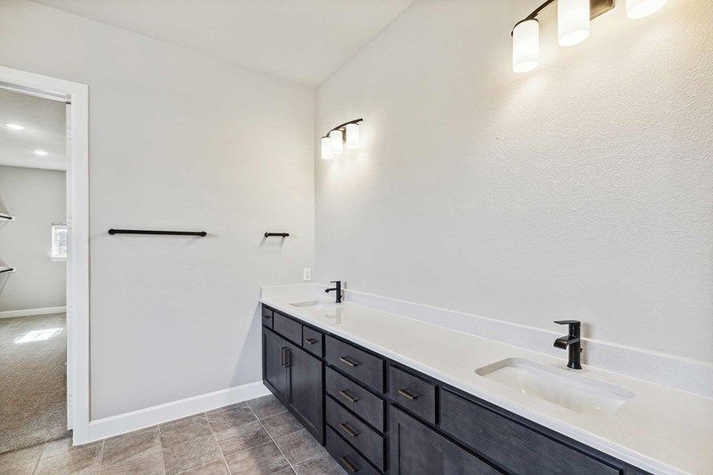The Farnsworth - Owner's Bath