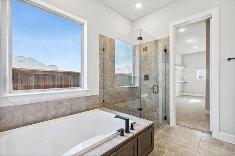 The Farnsworth - Owner's Bath