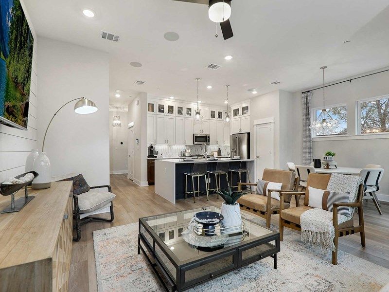 The Foxhound - Family Room