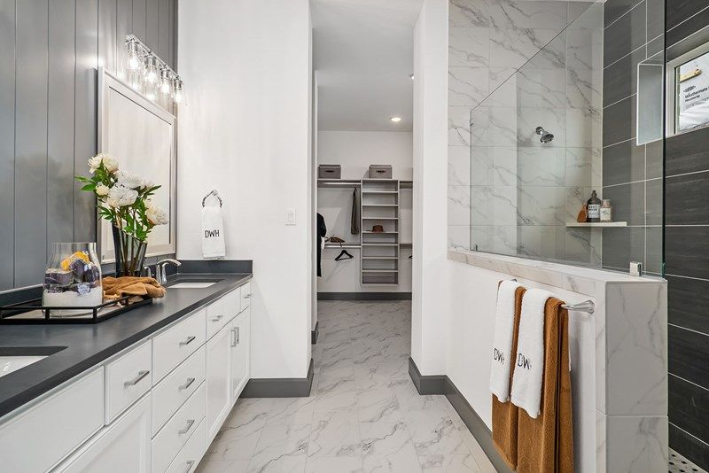 The Leeward - Owner's Bath