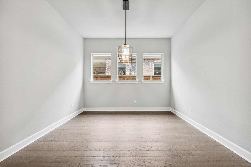 The Roseville - Dining