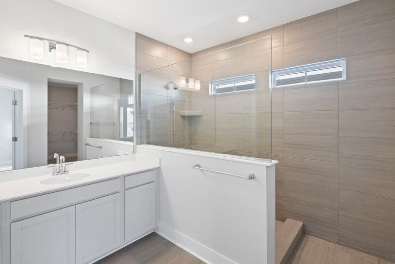 The Greenville - Owner's Bath