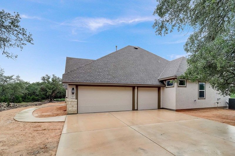 The Fredericksburg - Exterior Rear