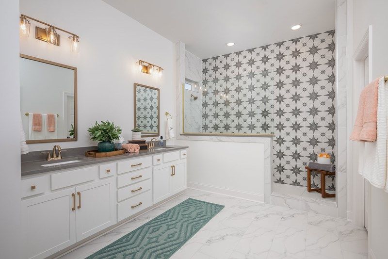 The Meadows - Owner's Bath