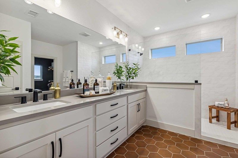 The Camborne - Owner's Bath