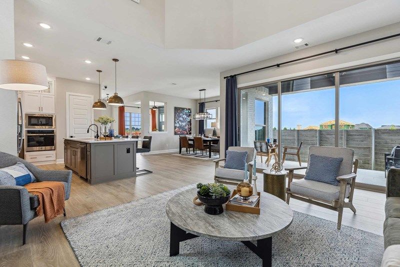 The Hastin - Family Room