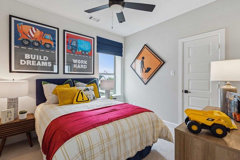 The Hastin - Bedroom