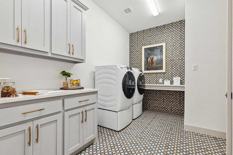 The Caroline - Utility