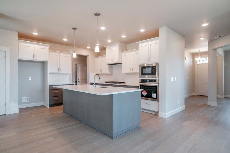 The Cabot - Kitchen