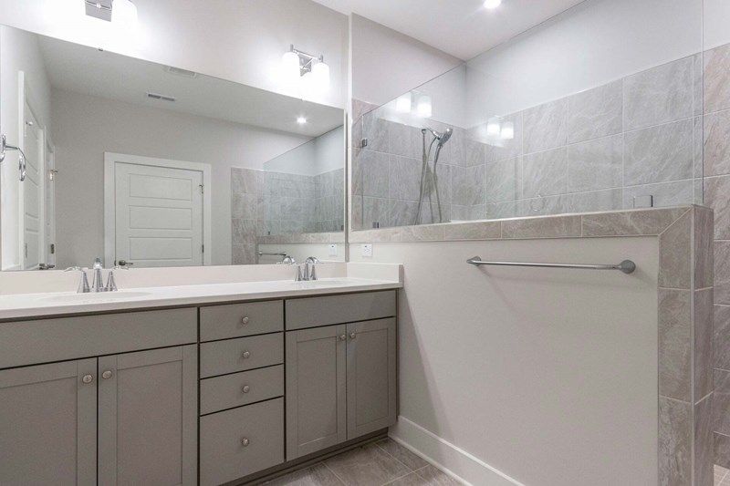 The Clarity - Owner's Bath