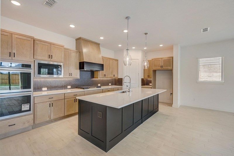 The Bluffwood - Kitchen