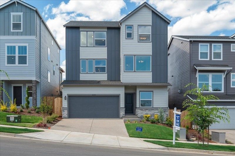 The Milton - Front Exterior